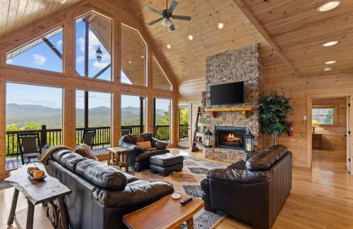 Mineral Bluff House | Stunning Mtn Views Sleeps 10 Hot Tub Game Room