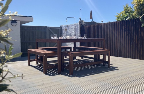 Rustington House | Stunning, newly refurbished, beachfront townhouse in Rustington