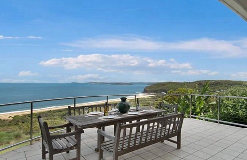 Killcare House | Stunning Ocean Panorama by HolidayCo.