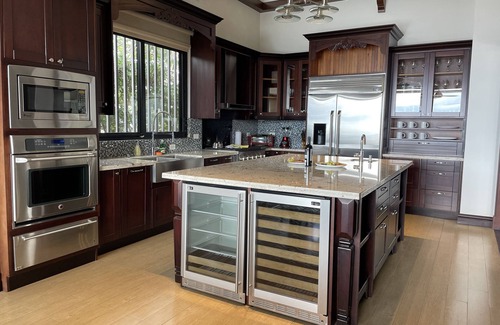 Coco Villa | Stunning ocean views with a great location