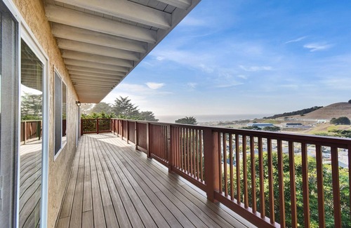 Sharp Park House | Stunning Ocean Mountain View Near SF+Beach Suite