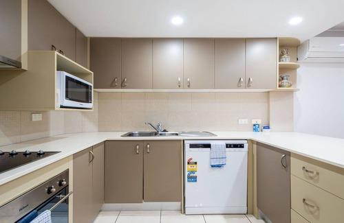 Miami Apartment | Stunning Oceanfront Retreat – Your Perfect Holiday Escape!