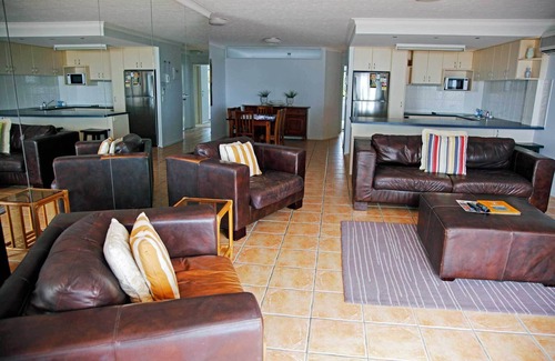 Miami Apartment | Stunning Oceanfront Retreat – Your Perfect Holiday Escape!