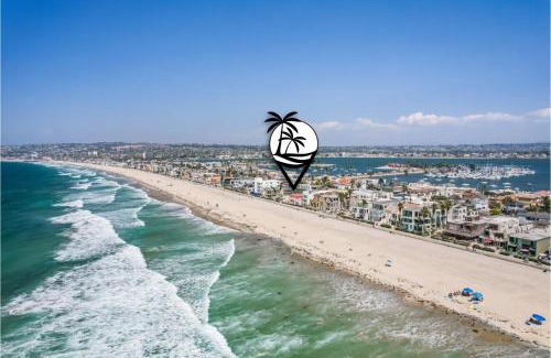 Central Mission Beach House | Stunning Oceanfront Boardwalk Condo - Spa, Steps2Beach, Parking & Fast Wifi!