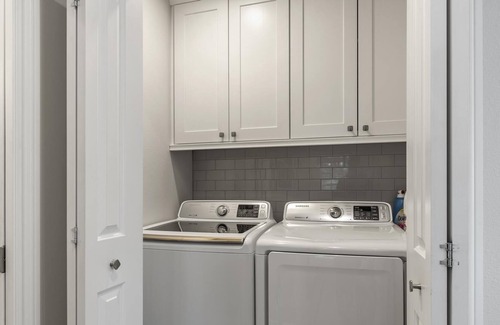 City Park Apartment | Stunning, One-Bedroom Apartment. Steps from Denver City Park! Very walkable!