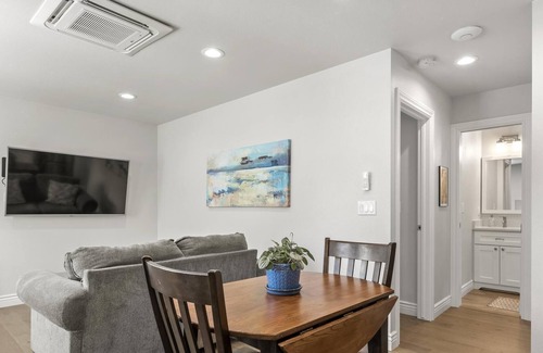 City Park Apartment | Stunning, One-Bedroom Apartment. Steps from Denver City Park! Very walkable!