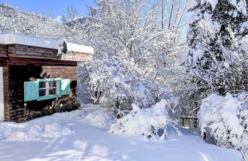 Steinach am Brenner House | Stunning private villa for 3 guests with WIFI, TV, patio, pets allowed and panoramic view