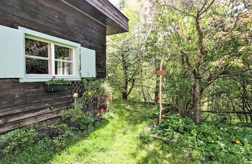 Steinach am Brenner House | Stunning private villa for 3 guests with WIFI, TV, patio, pets allowed and panoramic view