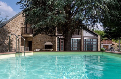 Santo Stefano Belbo House | Stunning private villa for 9 guests with WIFI, private pool, TV, terrace, pets allowed and parking