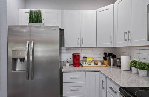 Ybor City Apartment | Stunning & Perfect Home w/Pool/Ping Pong Table Near Downtown, Ybor & Armateur
