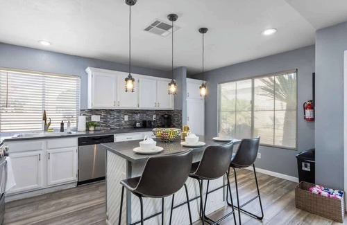 River Mountain House | Stunning Pool at Chic 4BR Vegas Home