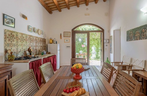 Buseto Palizzolo Villa | Stunning private villa for 10 people with WIFI, private pool, TV, terrace and pets allowed
