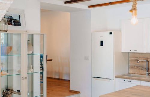 Garica House | Stunning private villa for 8 people with private pool, A/C, WIFI, TV and terrace