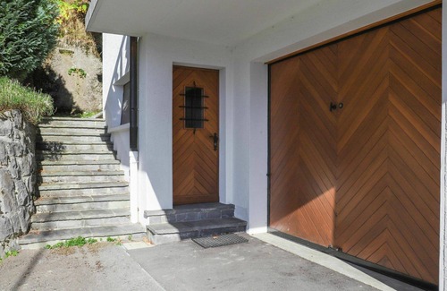 Barboleusaz House | Stunning private villa for 8 people with WIFI, TV and balcony