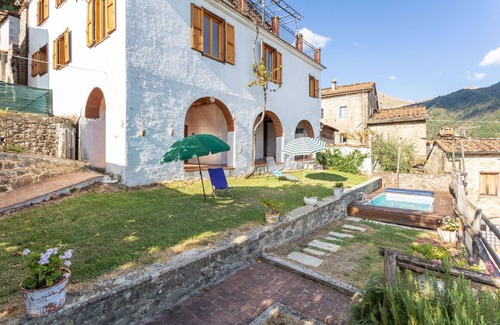 Bagni di Lucca Villa | Stunning private villa with private pool, WIFI, sauna, TV, terrace, pets allowed and panoramic v.