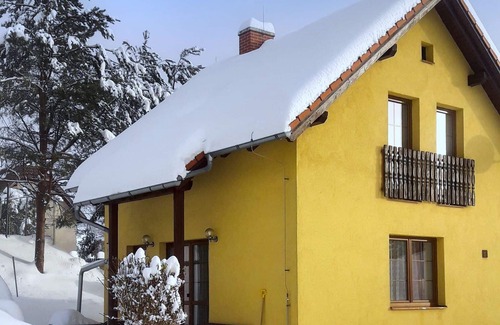 Zasada House | Stunning private villa for 5 people with WIFI, pool, TV and terrace