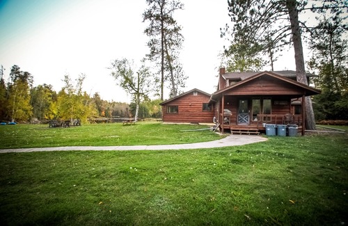 Crane Lake House | Stunning Private Estate in Crane Lake, MN