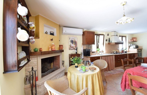 Guardialfiera Villa | Stunning private villa for 6 guests with WIFI, private pool, A/C, TV, terrace and panoramic view