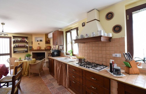 Guardialfiera Villa | Stunning private villa for 6 guests with WIFI, private pool, A/C, TV, terrace and panoramic view