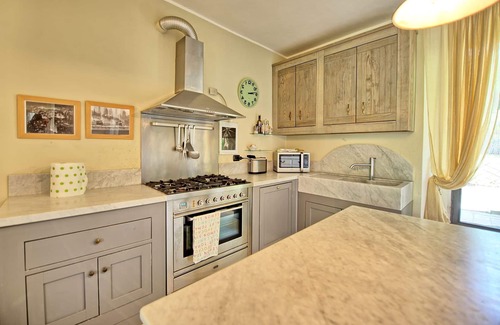 San Gimignano Villa | Stunning private villa for 5 guests with private pool, WIFI, A/C, TV and panoramic view