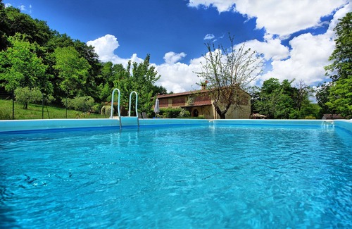 San Gimignano Villa | Stunning private villa for 5 guests with private pool, WIFI, A/C, TV and panoramic view