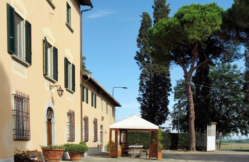 San Miniato Basso House | Stunning private villa for 20 people with private pool, WIFI, TV, patio and pets allowed