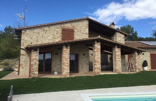 San Venanzo Villa | Stunning private villa for 8 people with private pool, WIFI, TV and panoramic view