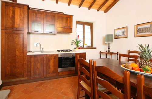Sansepolcro Villa | Stunning private villa for 15 guests with private pool, WIFI, hot tub, TV, patio and pets allowed