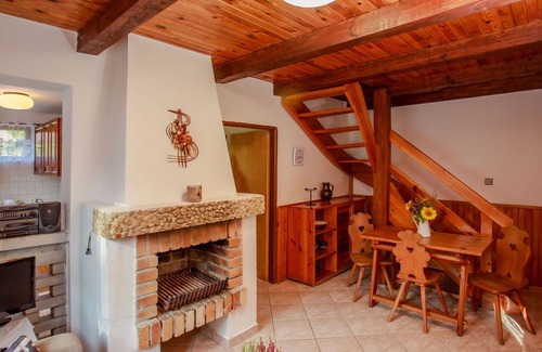 Zabovresky House | Stunning private villa for 5 guests with WIFI, TV, terrace and pets allowed