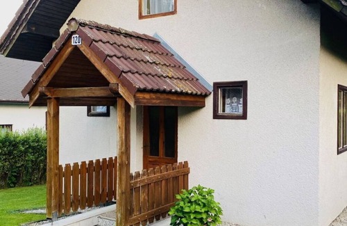 Zabovresky House | Stunning private villa for 5 guests with WIFI, TV, terrace and pets allowed