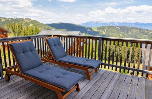 Wolfsberg House | Stunning private villa for 8 people with hot tub, WIFI, TV, terrace, pets allowed and panoramic .