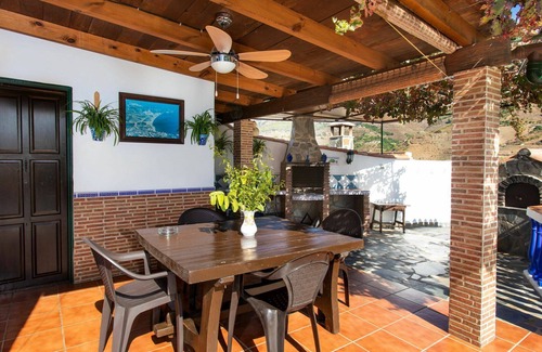 Almunecar Villa | Stunning private villa for 4 guests with private pool, WIFI, TV, terrace and pets allowed