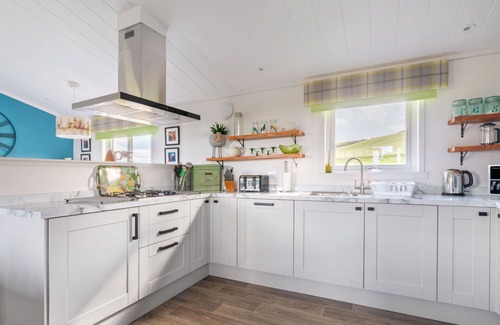 Kinross House | Stunning private villa for 6 guests with WIFI, TV and terrace