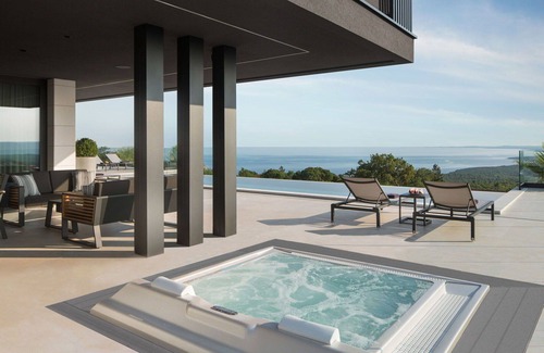 Brovinje Villa | Stunning private villa with private pool, A/C, hot tub, WIFI, TV, terrace and panoramic view