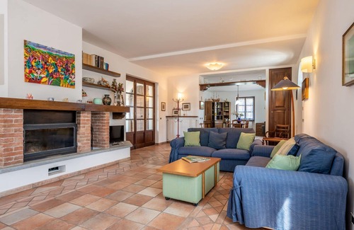 Basaluzzo Villa | Stunning private villa with hot tub, WIFI, private pool, TV, patio, pets allowed and panoramic v.