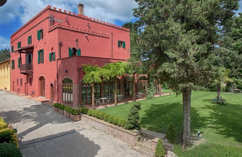 Castelfiorentino Villa | Stunning private villa with private pool, sauna, WIFI, hot tub, TV, terrace and panoramic view