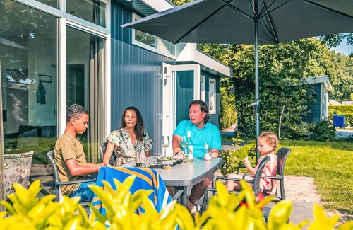 Dordtse Biesbosch House | Stunning private villa for 4 guests with pool, WIFI, TV and terrace