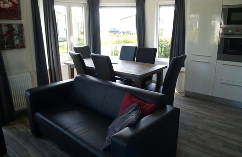 Dordtse Biesbosch House | Stunning private villa for 6 guests with WIFI, pool, TV and terrace