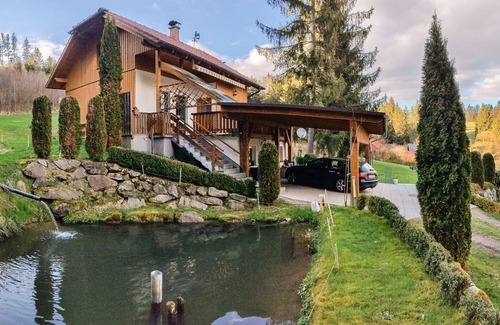 Berg bei Rohrbach House | Stunning private villa with hot tub, WIFI, TV, terrace, pets allowed and panoramic view