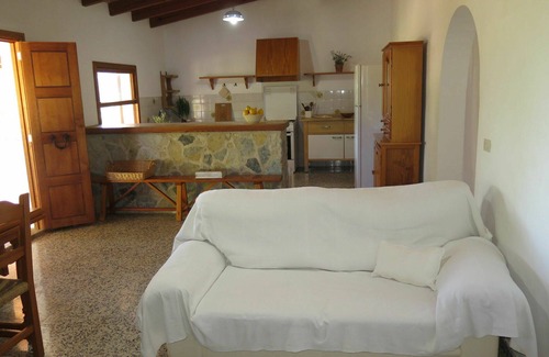 Santanyi House | Stunning private villa for 4 guests with private pool, WIFI, A/C, TV and terrace