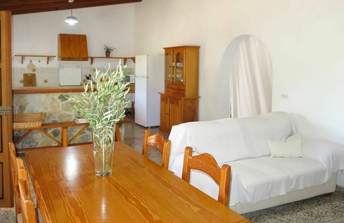 Santanyi House | Stunning private villa for 4 guests with private pool, WIFI, A/C, TV and terrace