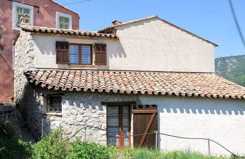 Bendejun House | Stunning private villa for 5 people with WIFI, TV, patio and pets allowed