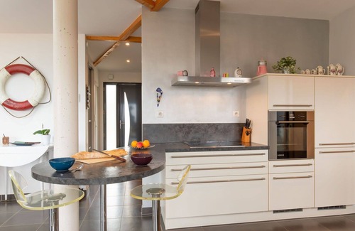 Plouarzel House | Stunning private villa for 6 people with WIFI, TV, terrace and pets allowed