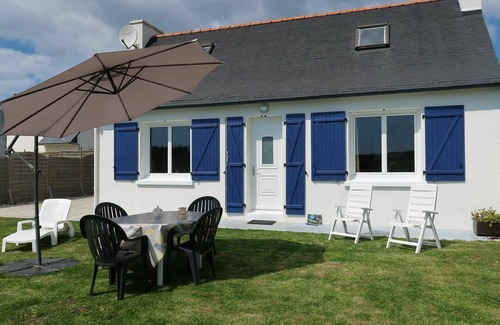 Primelin House | Stunning private villa for 2 people with TV and terrace