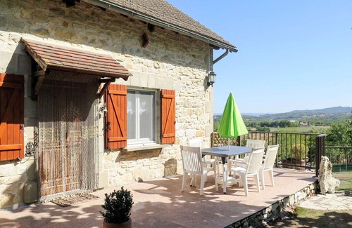 Loubressac Villa | Stunning private villa with A/C, private pool, TV, terrace, pets allowed and panoramic view