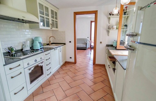 Carlazzo House | Stunning private villa for 6 people with private pool, WIFI, TV and terrace