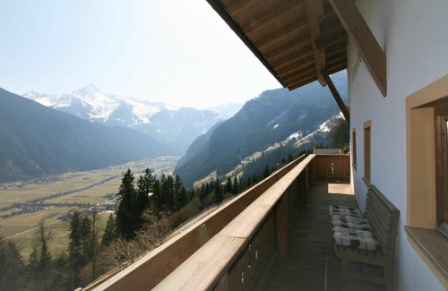 Hippach-Schwendberg Villa | Stunning private villa for 8 people with TV and terrace