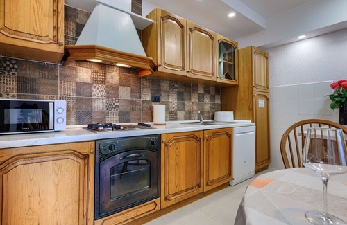Filipana House | Stunning private villa for 6 guests with WIFI, private pool, A/C, TV, terrace and pets allowed