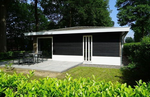 Susteren House | Stunning private villa for 6 people with pool, WIFI, TV and terrace