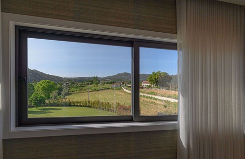Melres Villa | Stunning private villa for 10 people with private pool, WIFI, A/C, TV, terrace and panoramic view